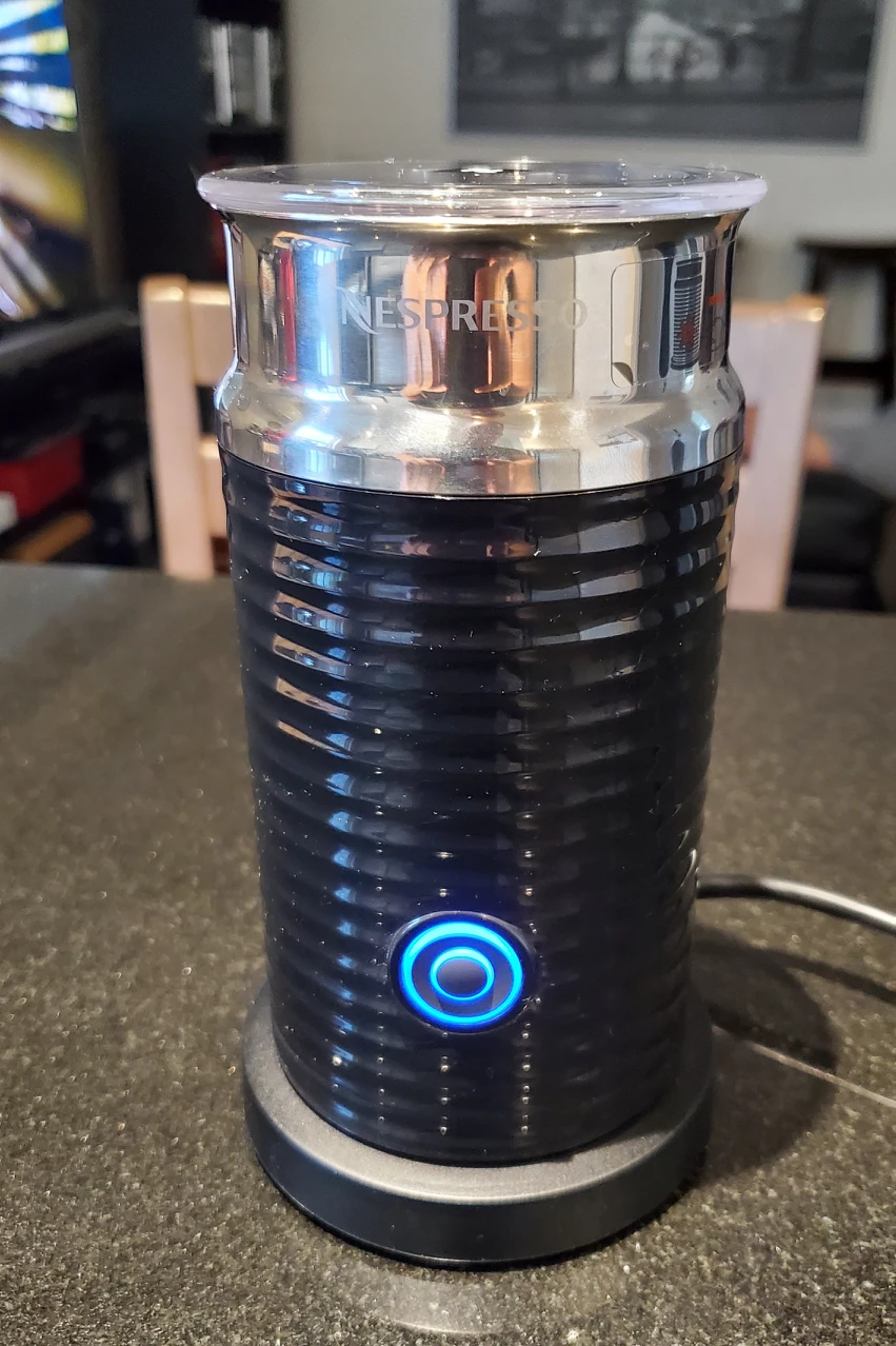 Nespresso Aeroccino 3 Milk  Frother NEW! image indicator(8)