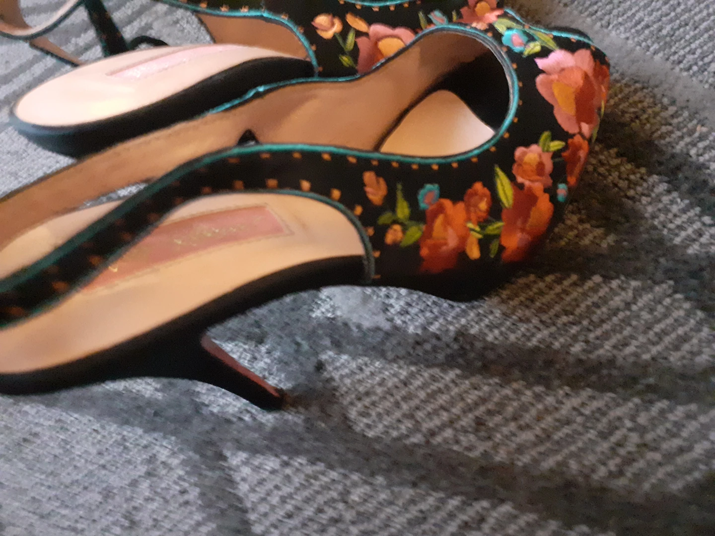 high heels thumbnail