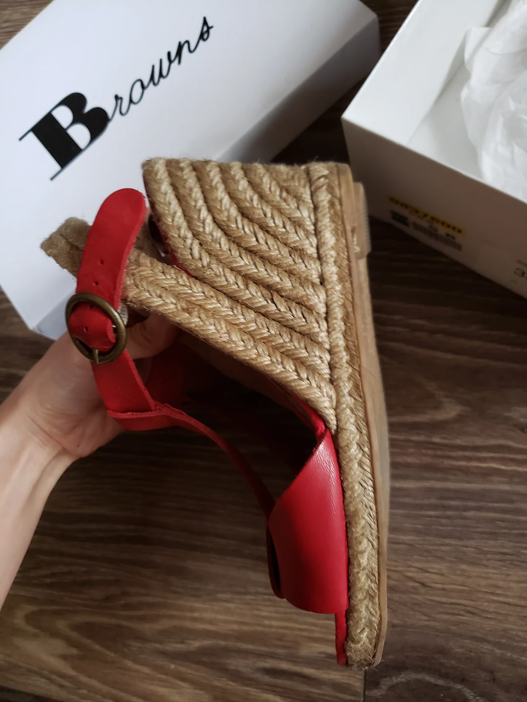 Browns heels image indicator(3)