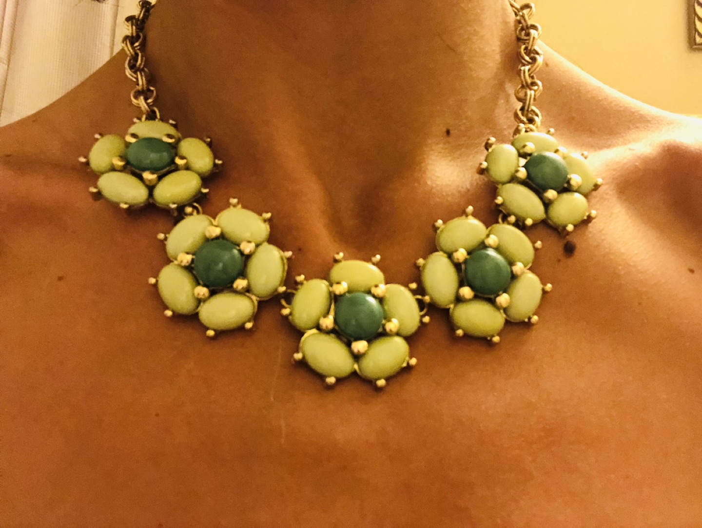 Flower Necklace 🌸 thumbnail