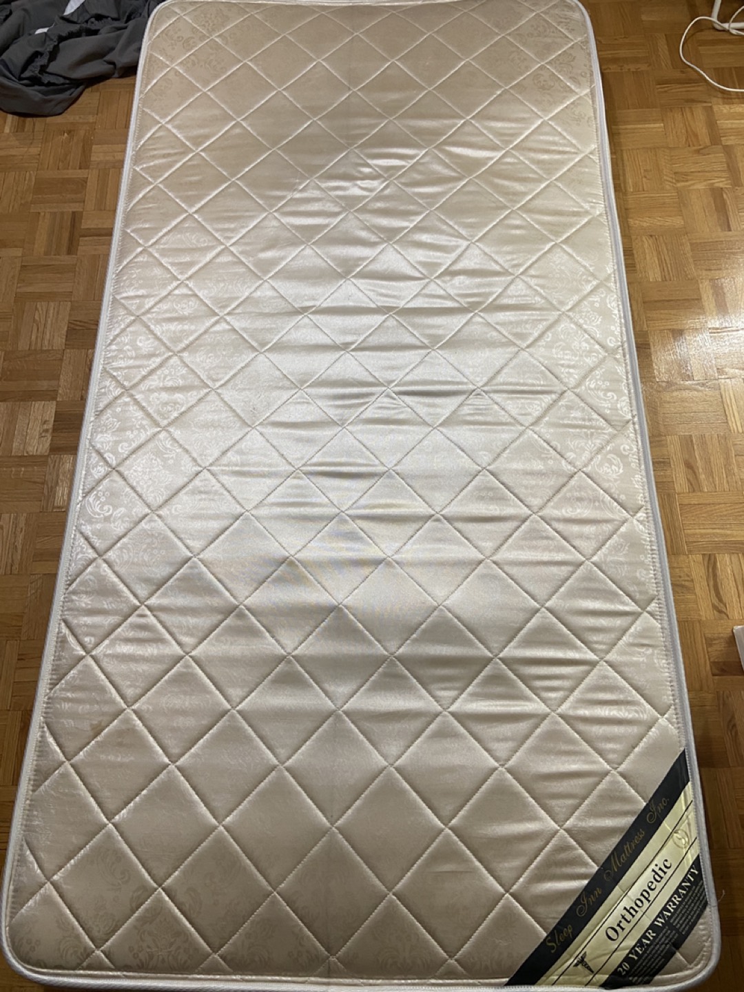 Single mattress mint condition thumbnail