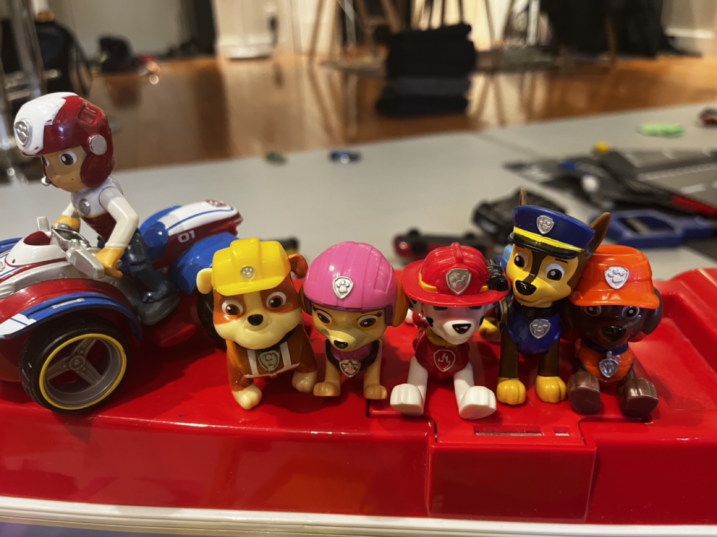 Paw Patrol total toy set+ Ultimate Rescue Truck - photo 4