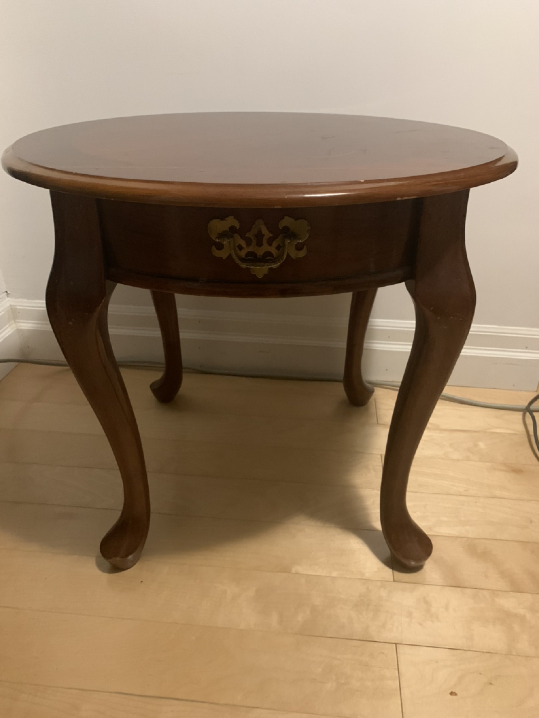 Round solid wood table - photo 2