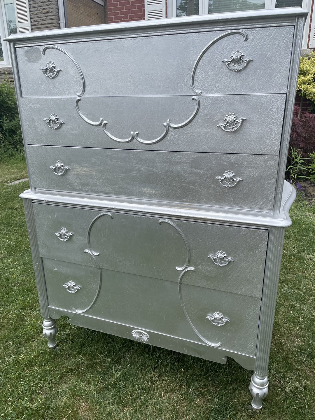 Antique five drawer dresser  38.5”x20x 53 h
Solid wood