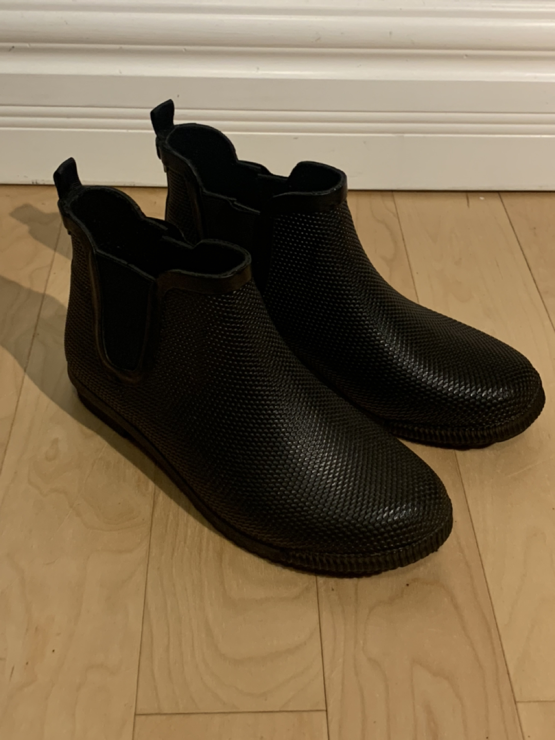 Cougar black waterproof Chelsea ankle rain boots size 9 thumbnail