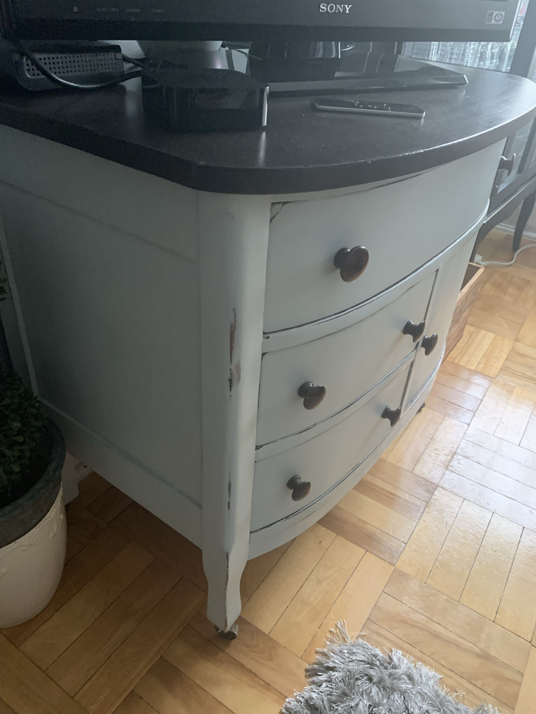 Hand Painted Vintage Shabby Chic Tv Stand - photo 2