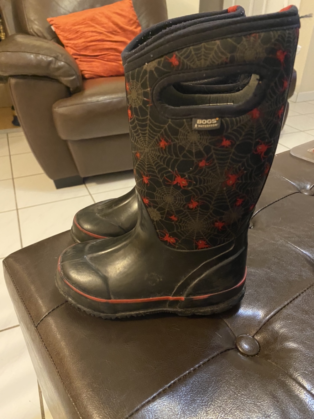 Kids bogs waterproof boots (used) size 11 thumbnail