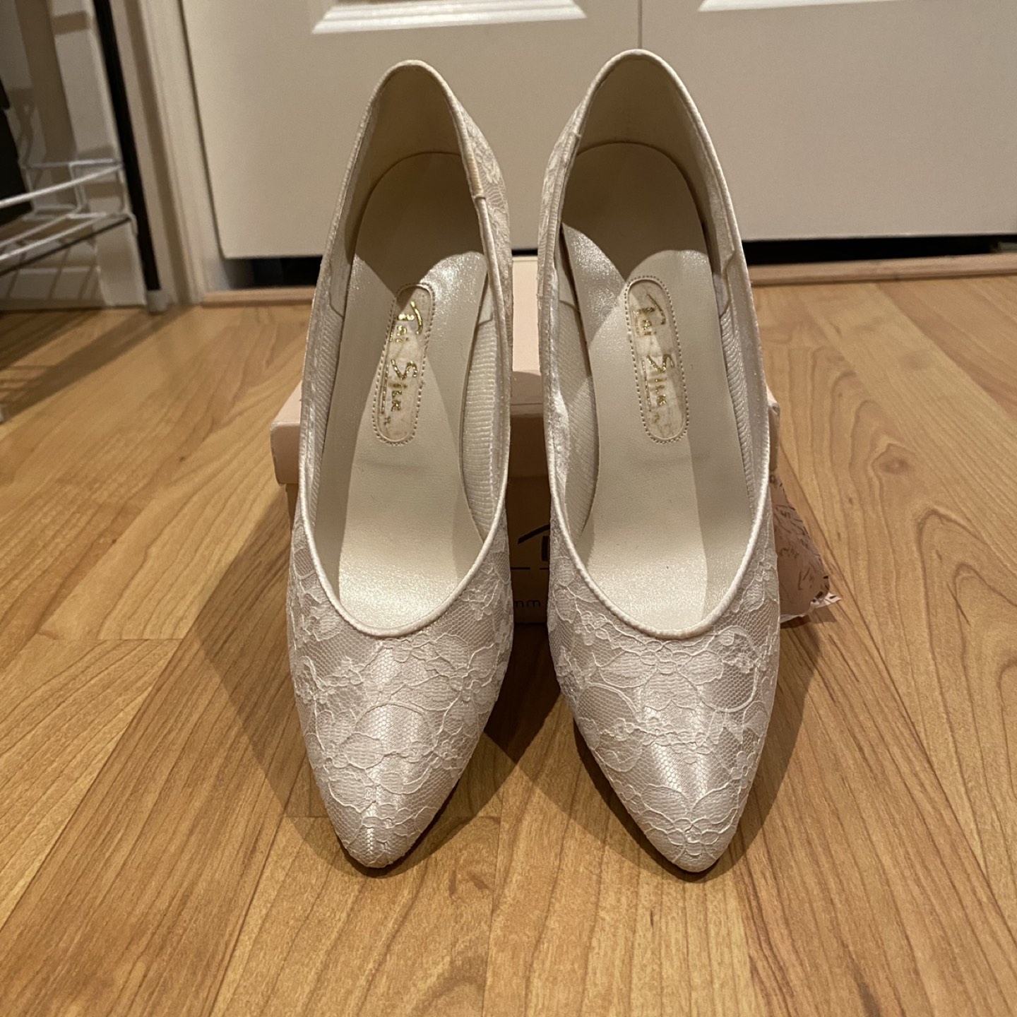 Tai Silk Lace Pumps image indicator(2)