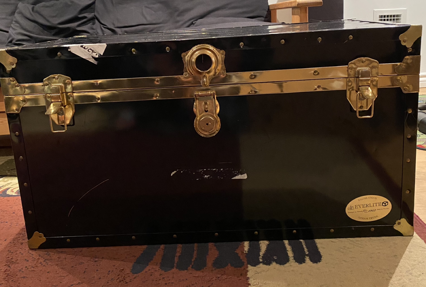 Vintage Metal Steamer Trunk image indicator(5)