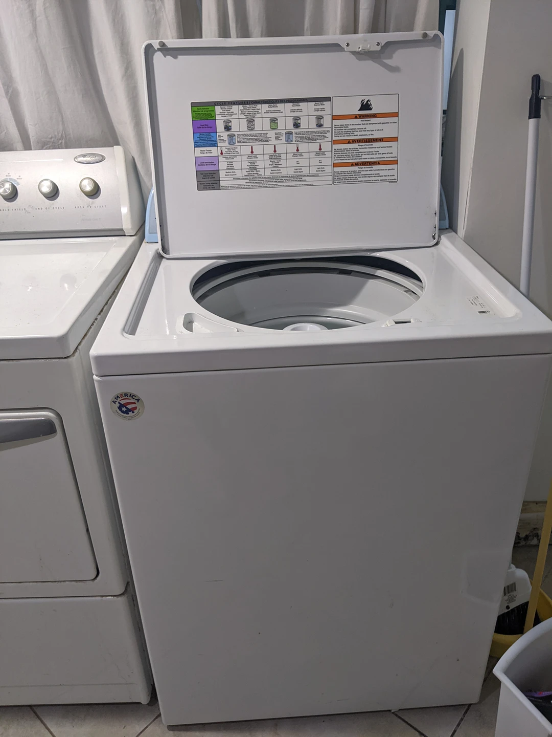 Whirlpool washer and gas dryer - photo 2