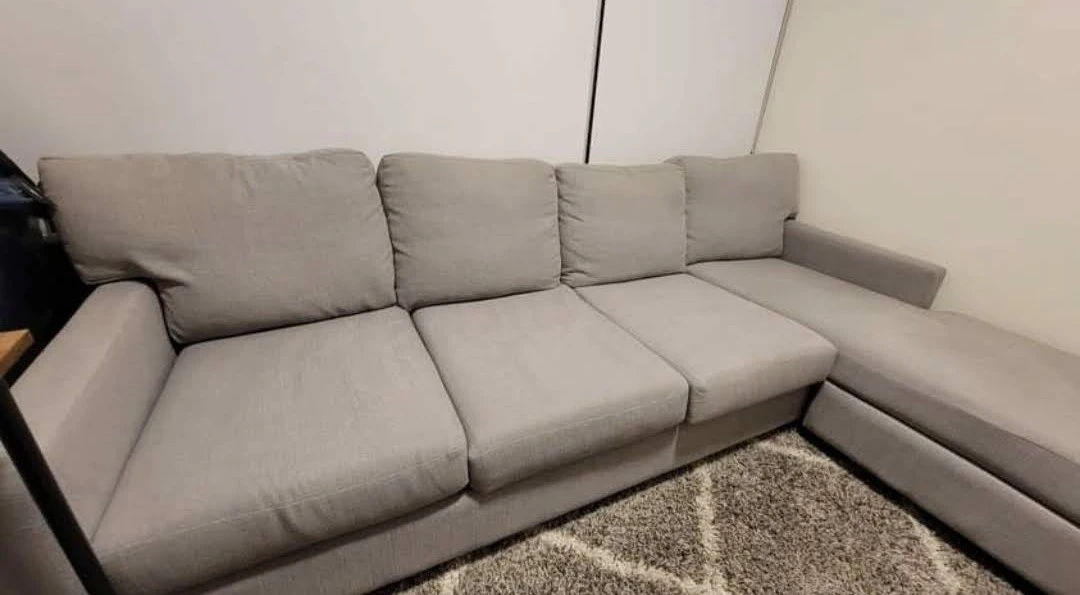 Grey sectional sofa with moveable chaise - photo 2