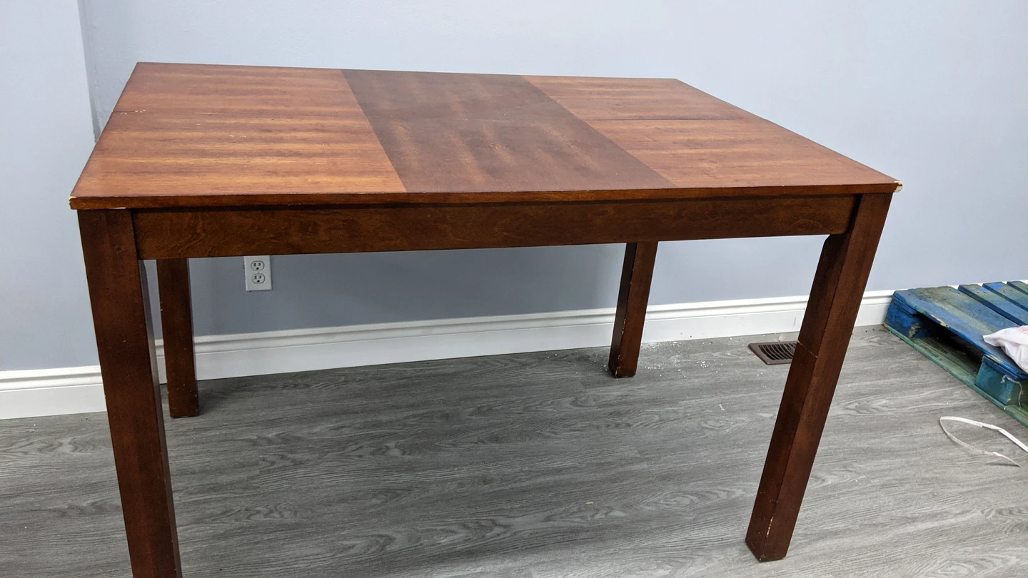 Free table and chair thumbnail