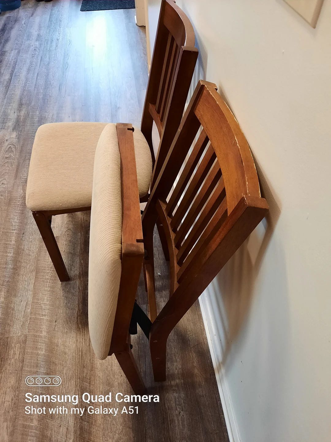 Folding Chairs  FREE TO PICK UP image indicator(2)