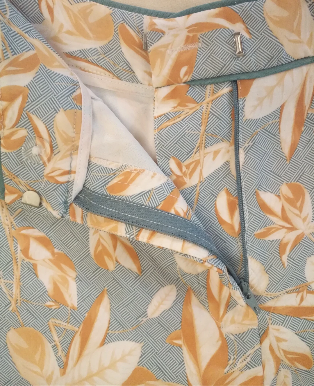 H&M summer shorts image indicator(3)