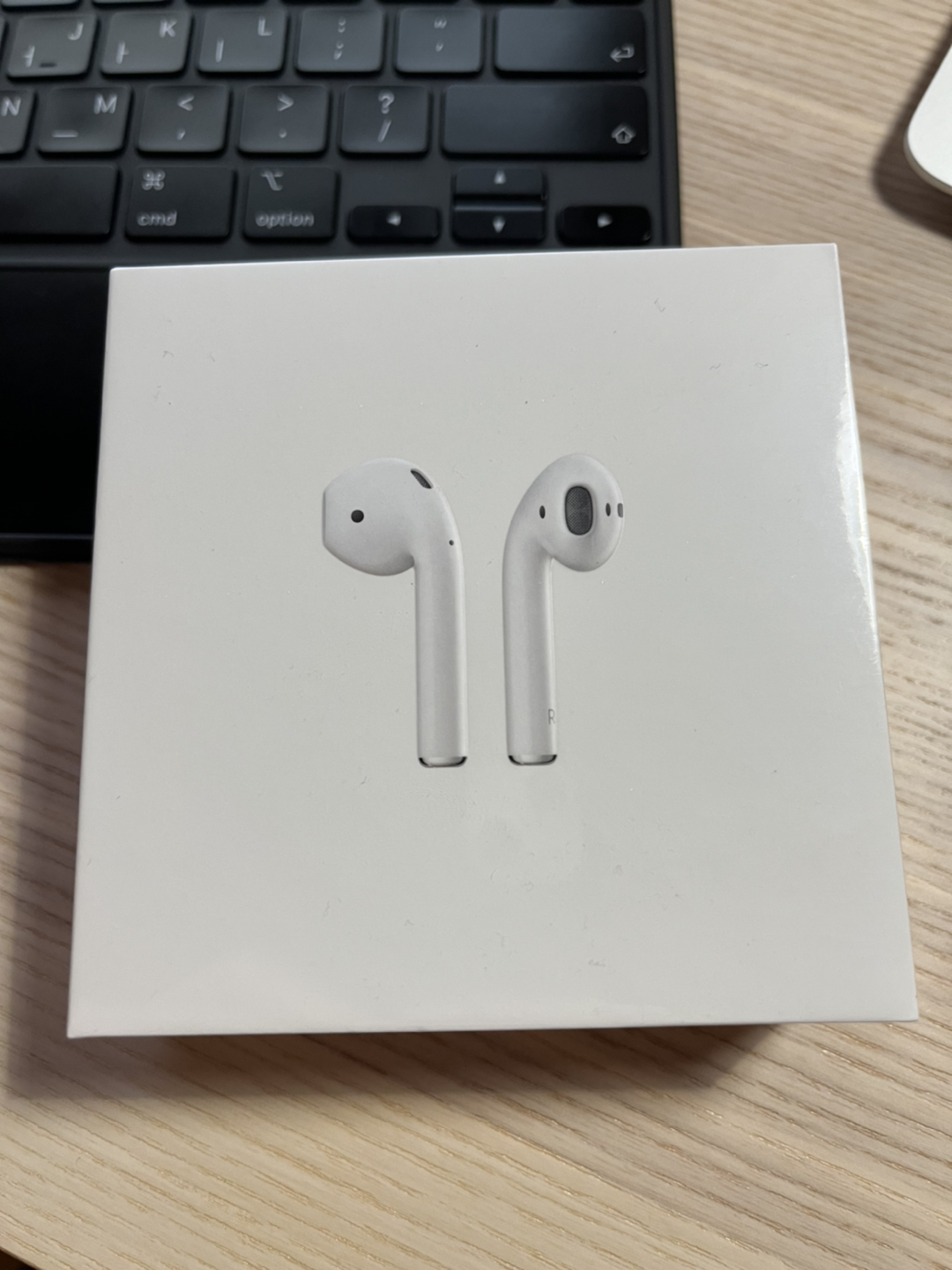 AirPods 2nd with Charging Case