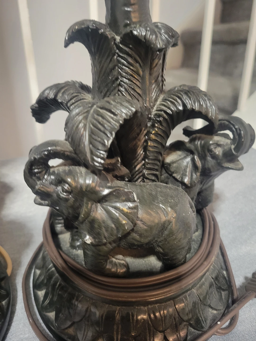 Vintage table lamps. Both $27 - photo 2