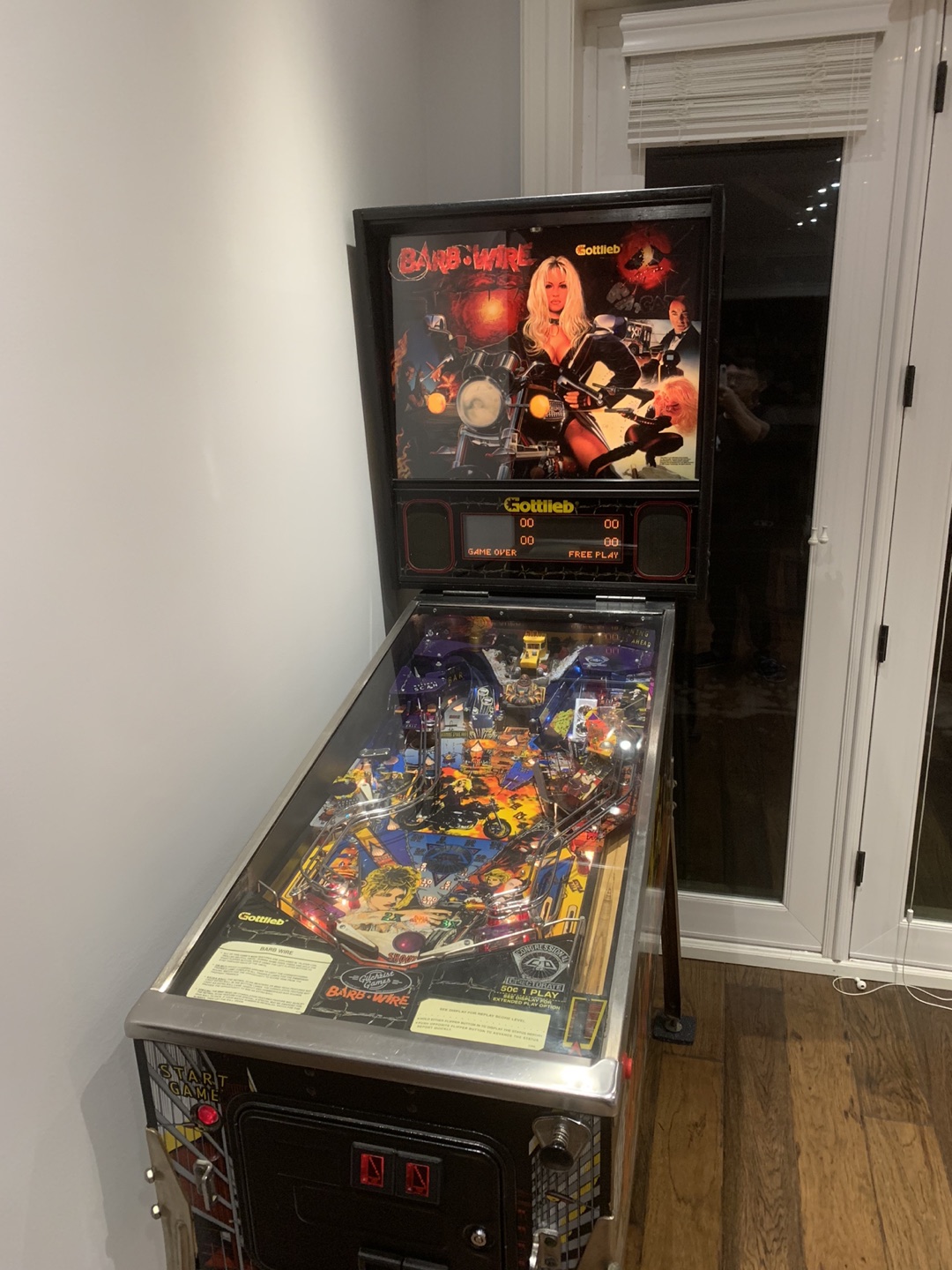 Pin Ball Machine, must go!