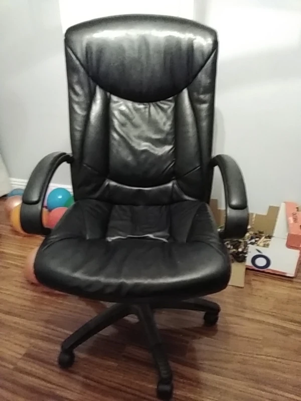 Desk chair