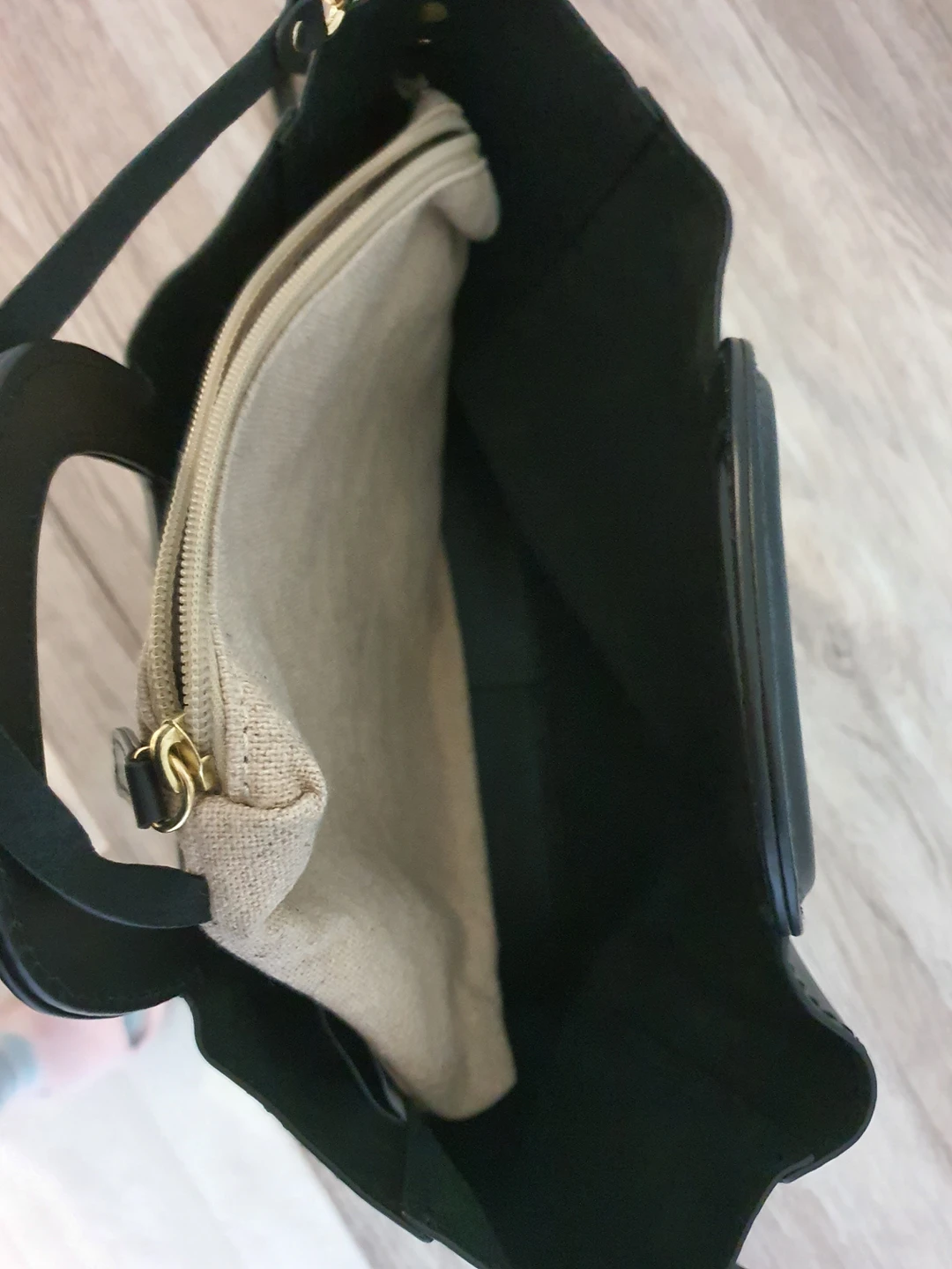 Naturalizer Genuine Leather Handbag - NEW image indicator(3)