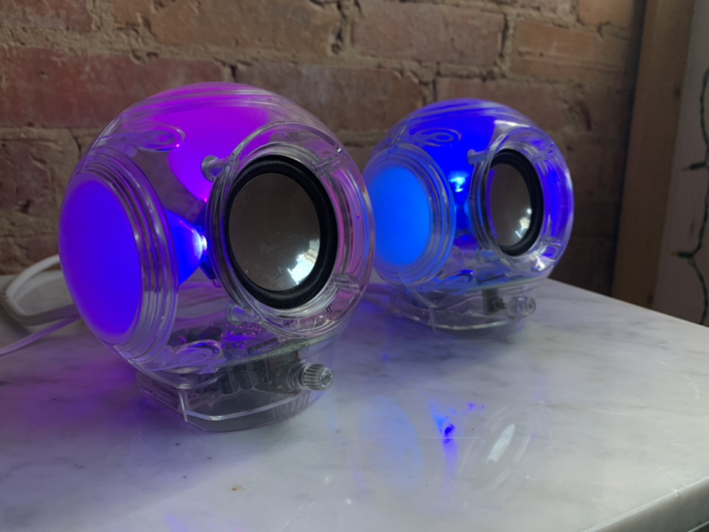 DJ lights: changes colours with music thumbnail