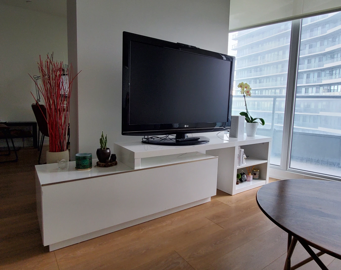 Structube TV stand- KATE

multi-storage media unit #Willowdale thumbnail