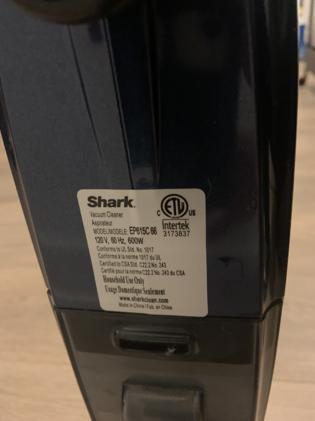 Shark Vacuum cleaner - photo 2