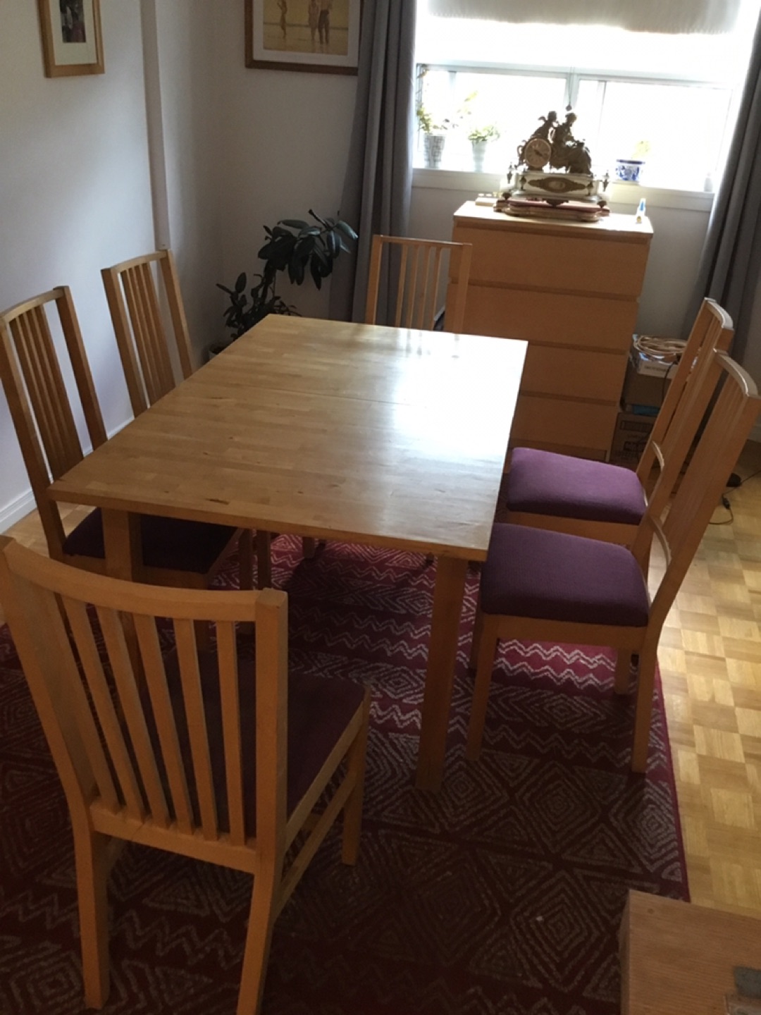 Dining room table and 6 chairs