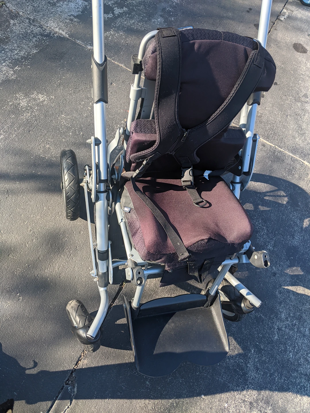 pediatric stroller by Hoggi thumbnail