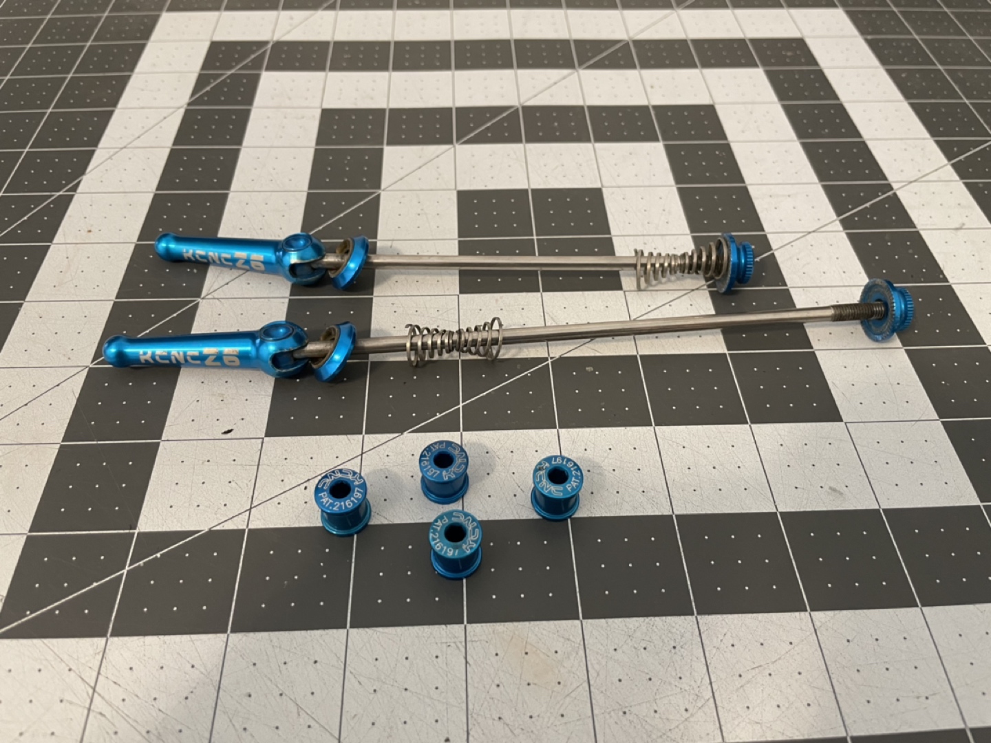 Kcnc annodized QR skewers and chainring bolts #willowdale