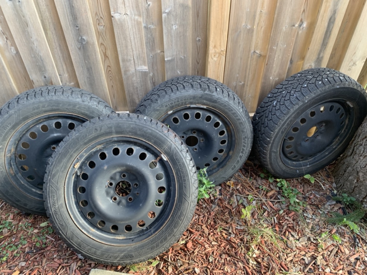 Winter tire with rim 215/55r17 very good condition - photo 4
