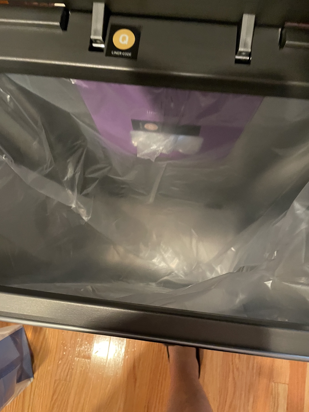 Garbage can - photo 2