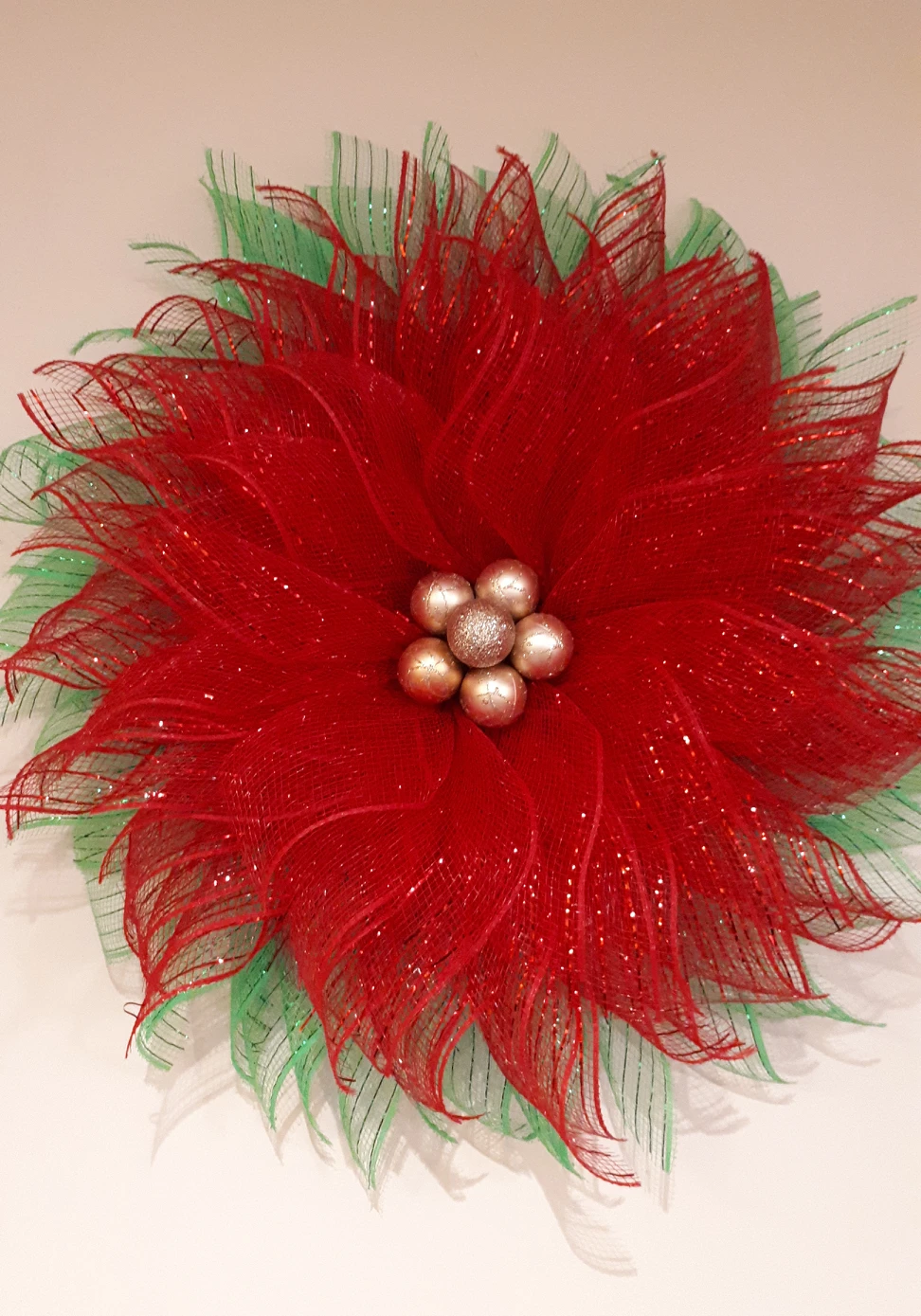 Christmas Poinsettia Wreath thumbnail