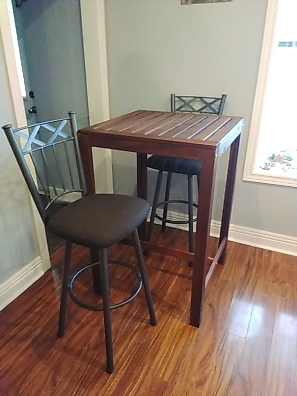 Bar table