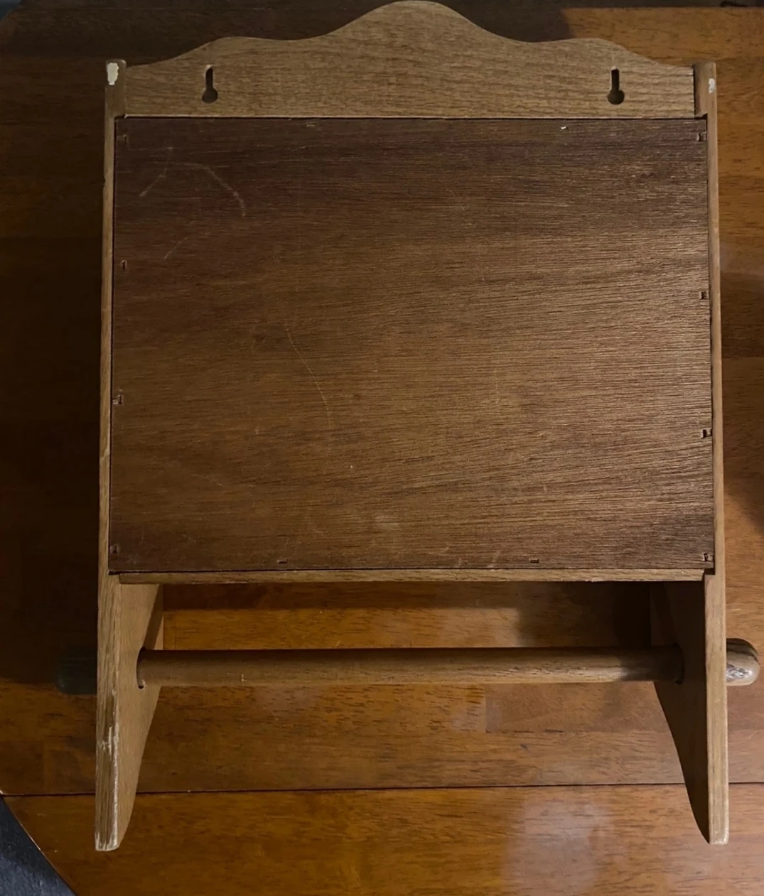 Antique Wooden Paper Towel Rack - photo 2