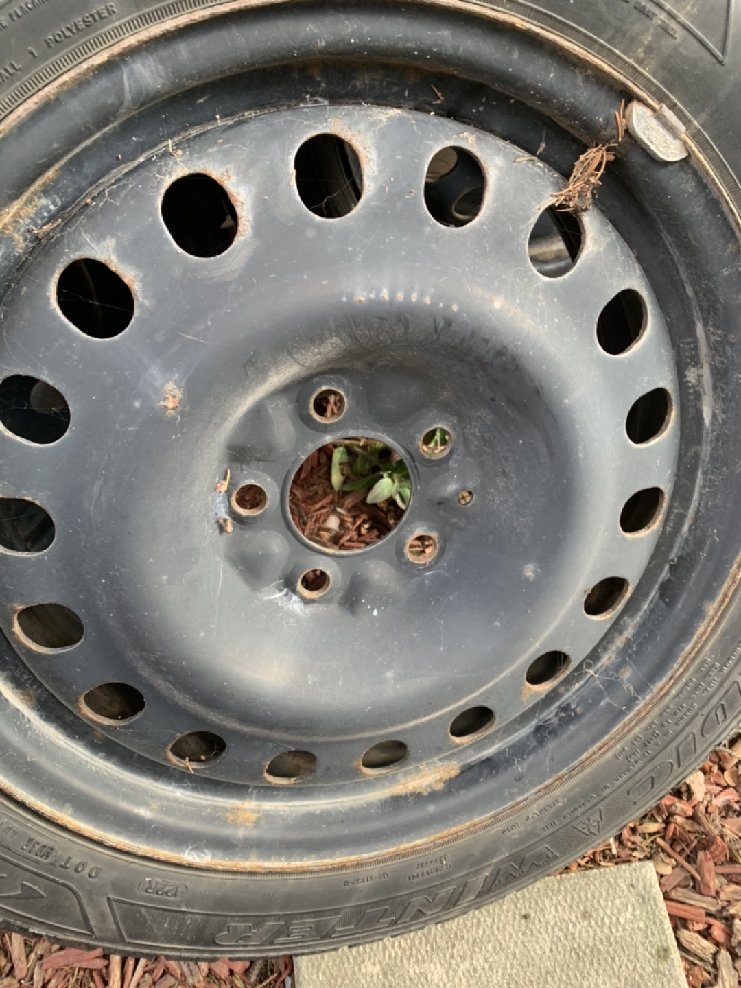 Winter tire with rim 215/55r17 very good condition - photo 2