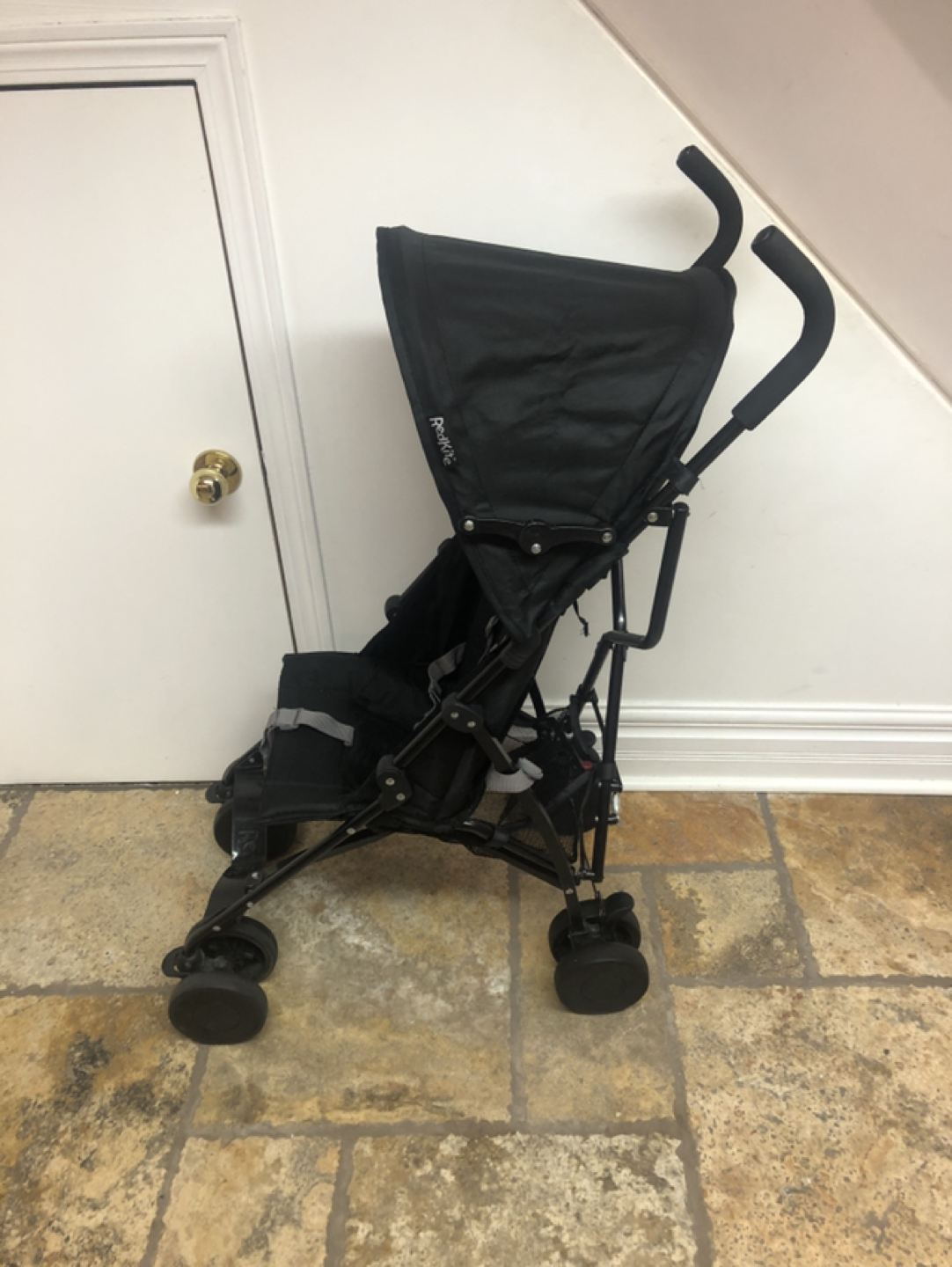 Black Folding Umbrella Stroller - EUC - photo 4