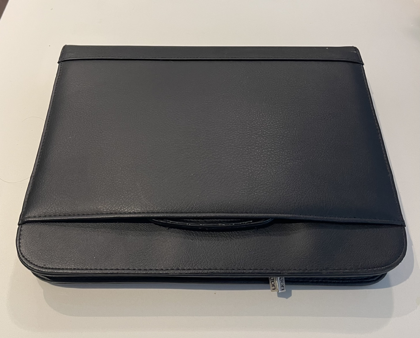Buxom Leather file / laptop case image indicator(6)