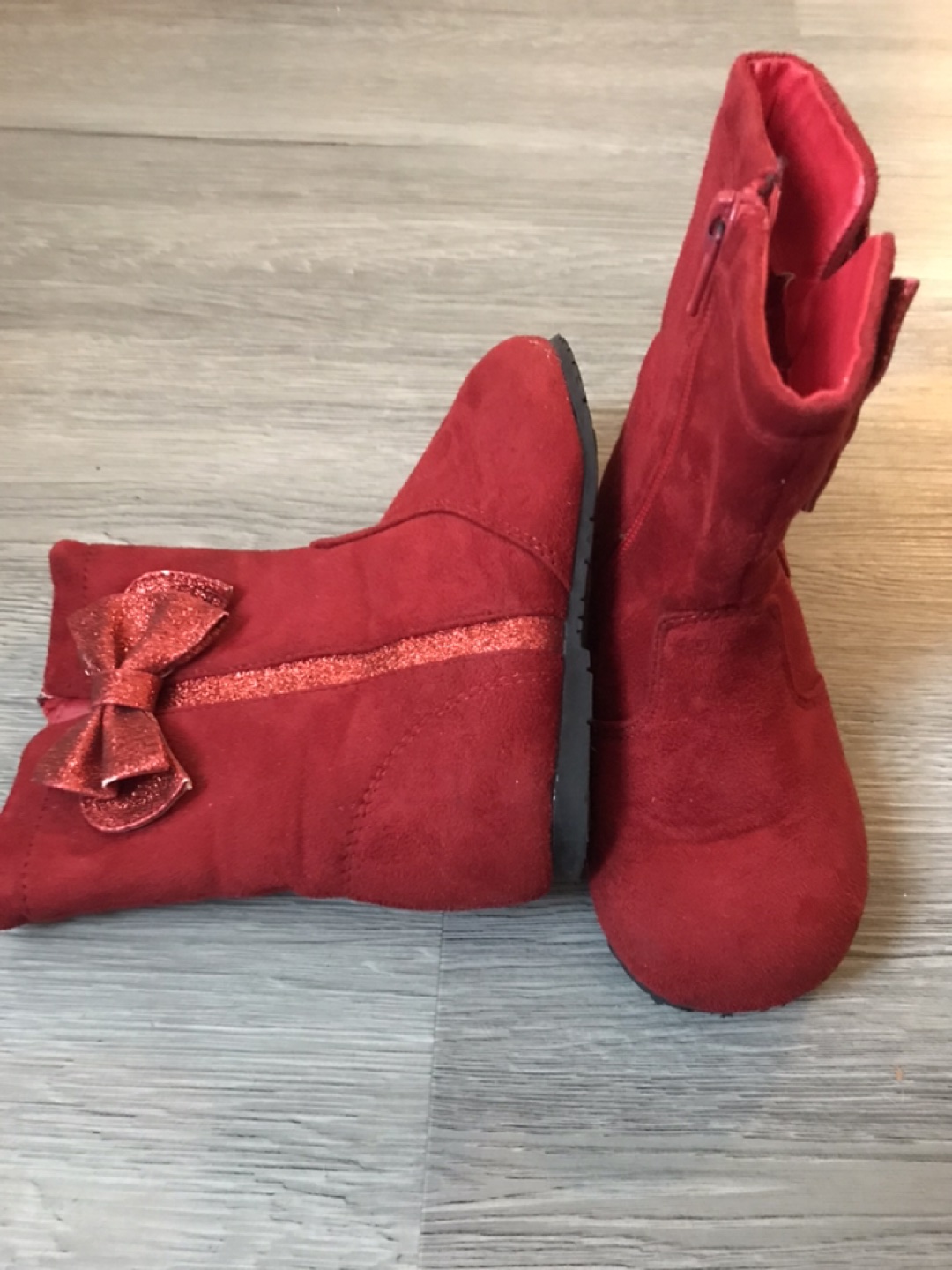 Size 8 red boots for toddler #Willowdale #freecycle thumbnail