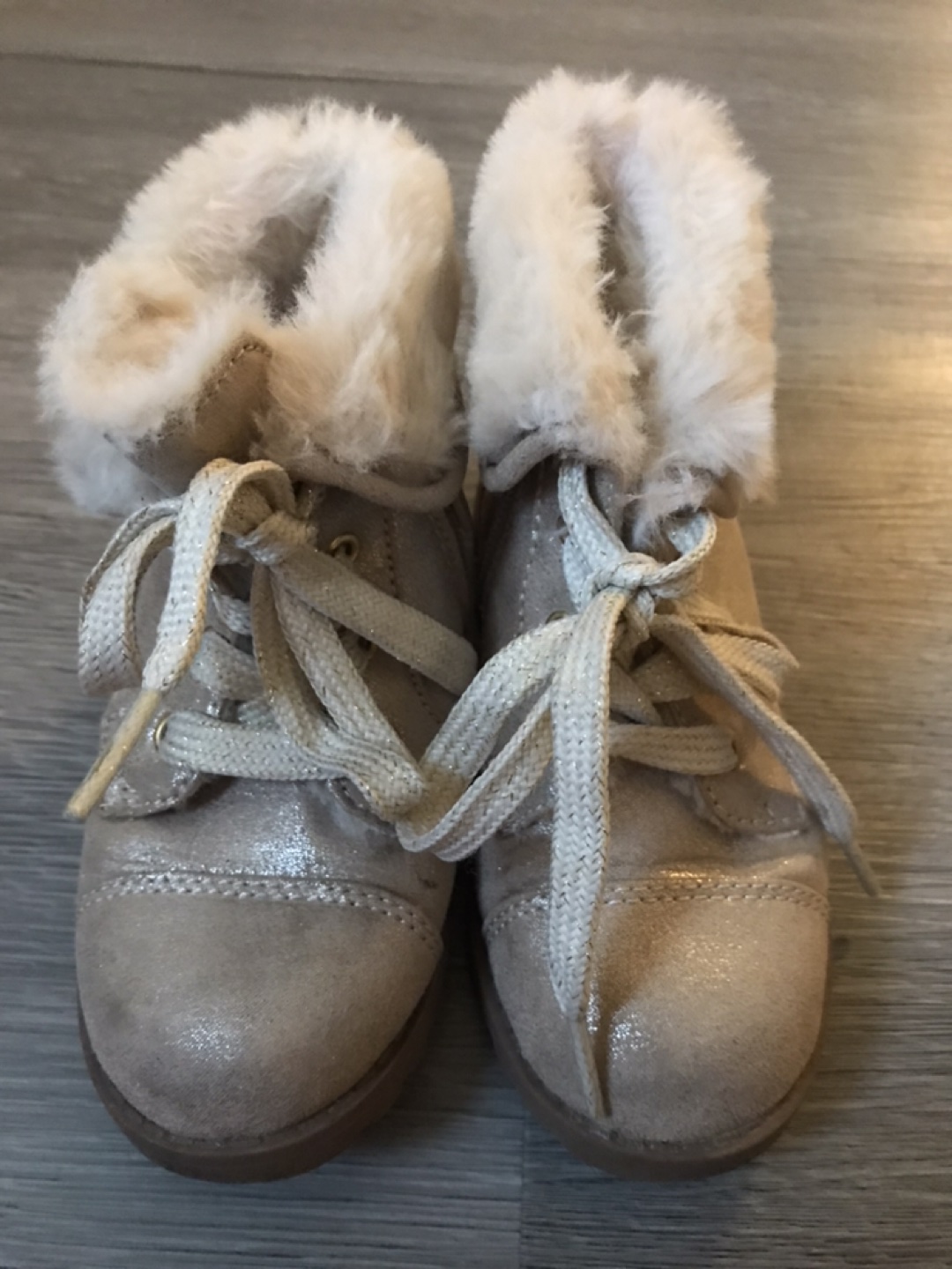 Size 7 toddler boots #Willowdale #freecycle thumbnail