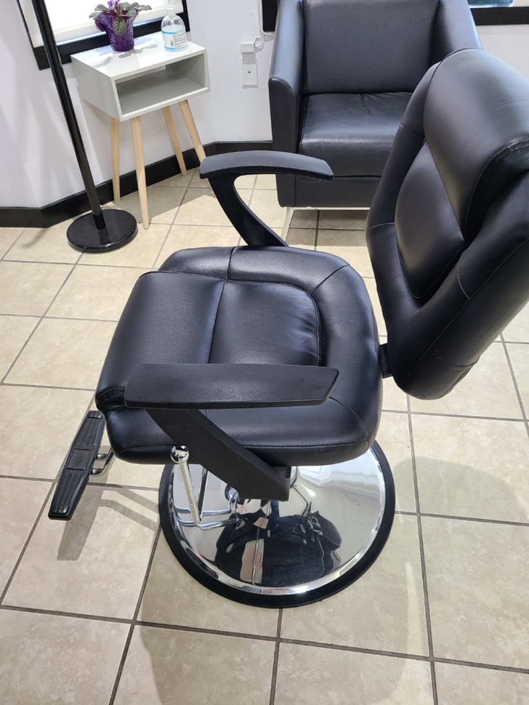 Hair salon chair thumbnail