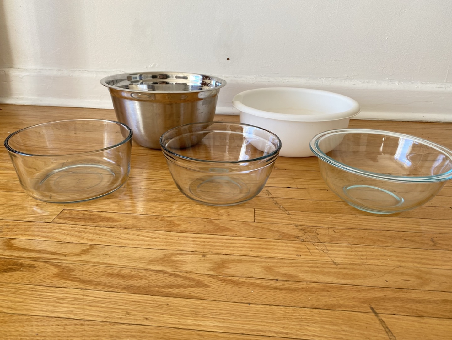 Mixing Bowls & Strainers thumbnail