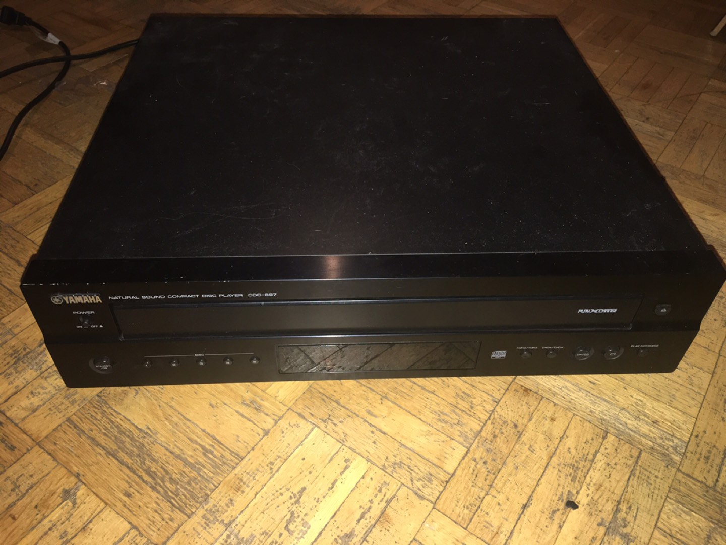 Yamaha CDC-697  Natural Sound 5-Disc CD Player Changer thumbnail