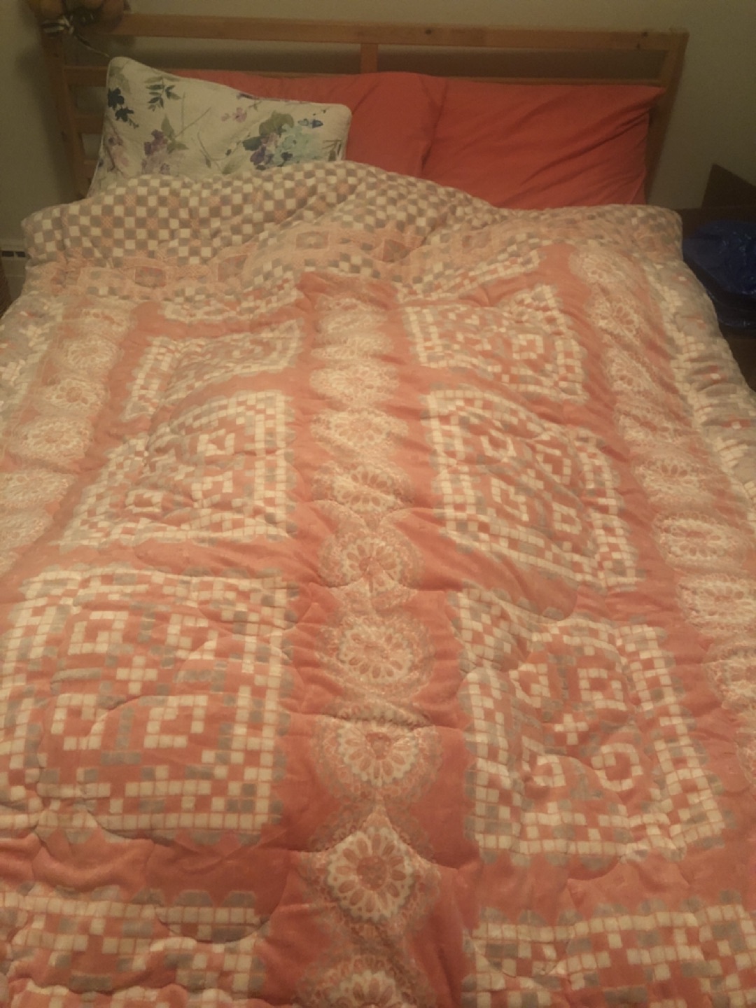 새것!!한국에서 온 극세사Brand new Warm and super soft comforter image indicator(2)