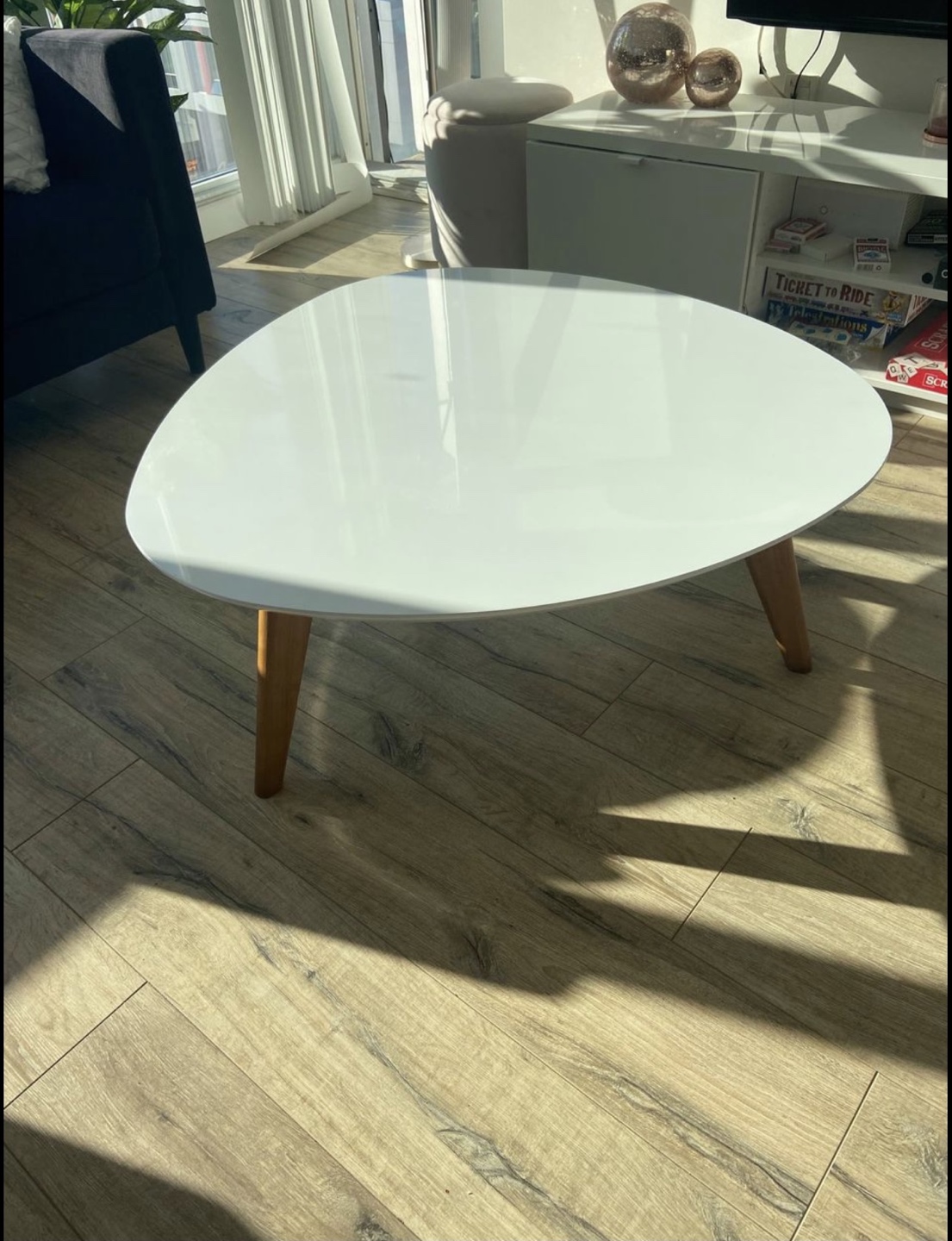 Everly Hammond Coffee Table - photo 3