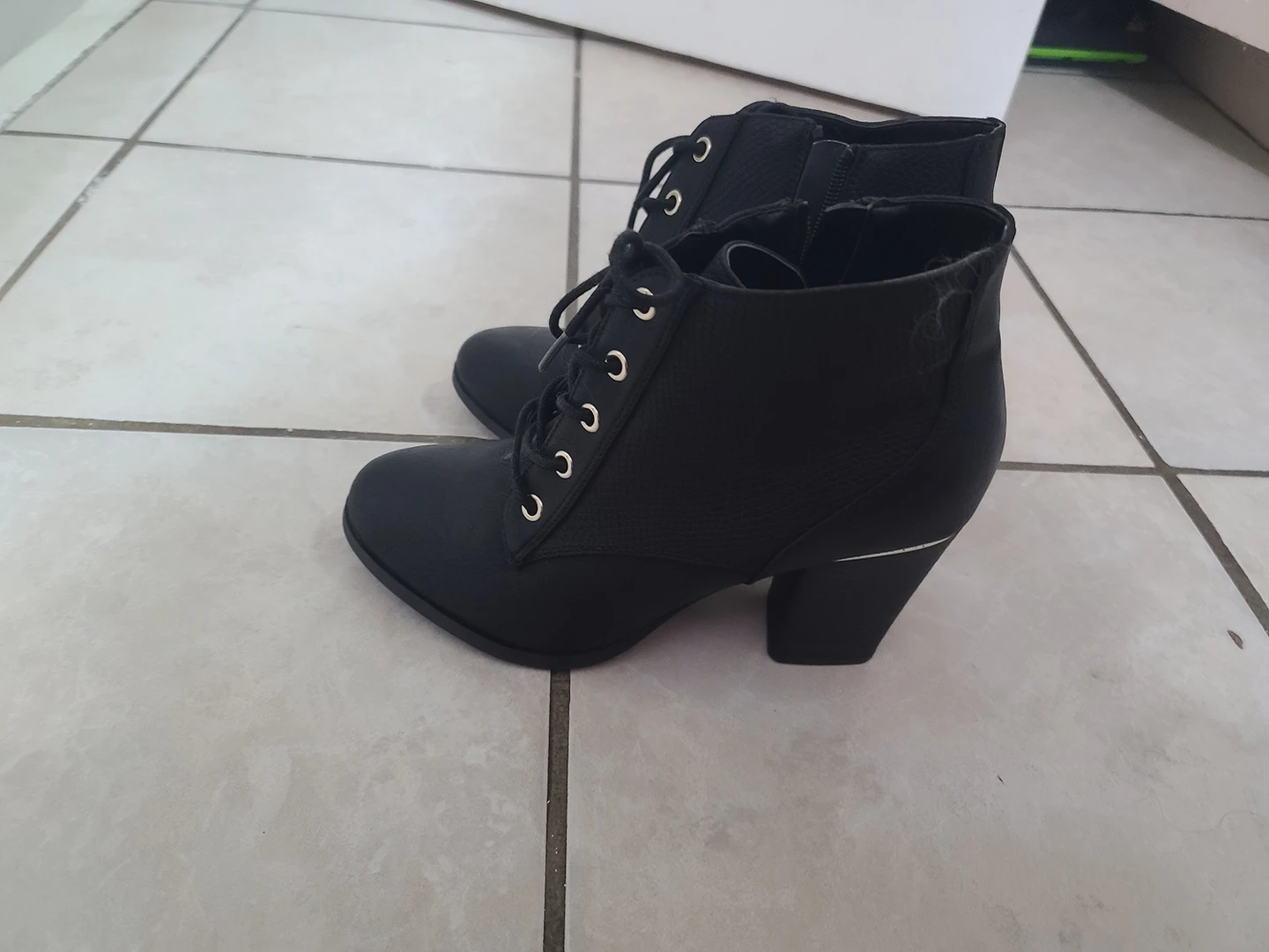 black heel fashion boots - photo 2