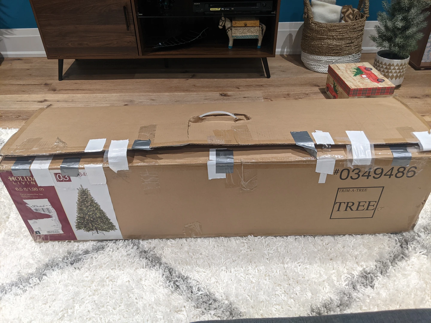 6.5ft Pre-Lit Christmas Tree image indicator(7)