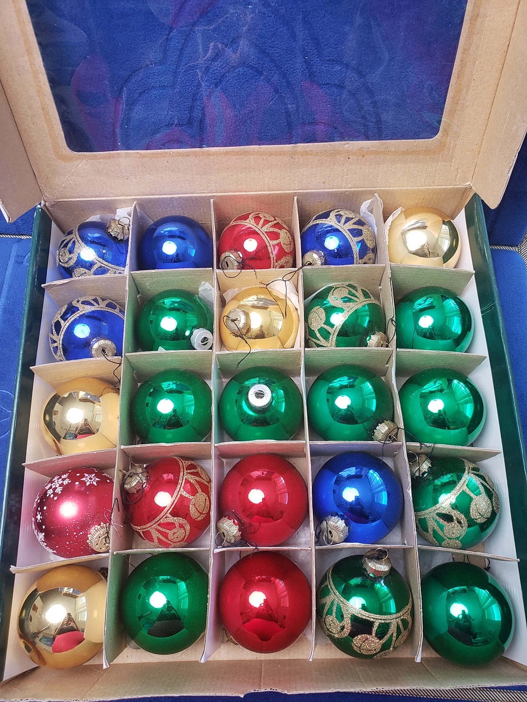 25 Vintage Christmas Ornaments thumbnail