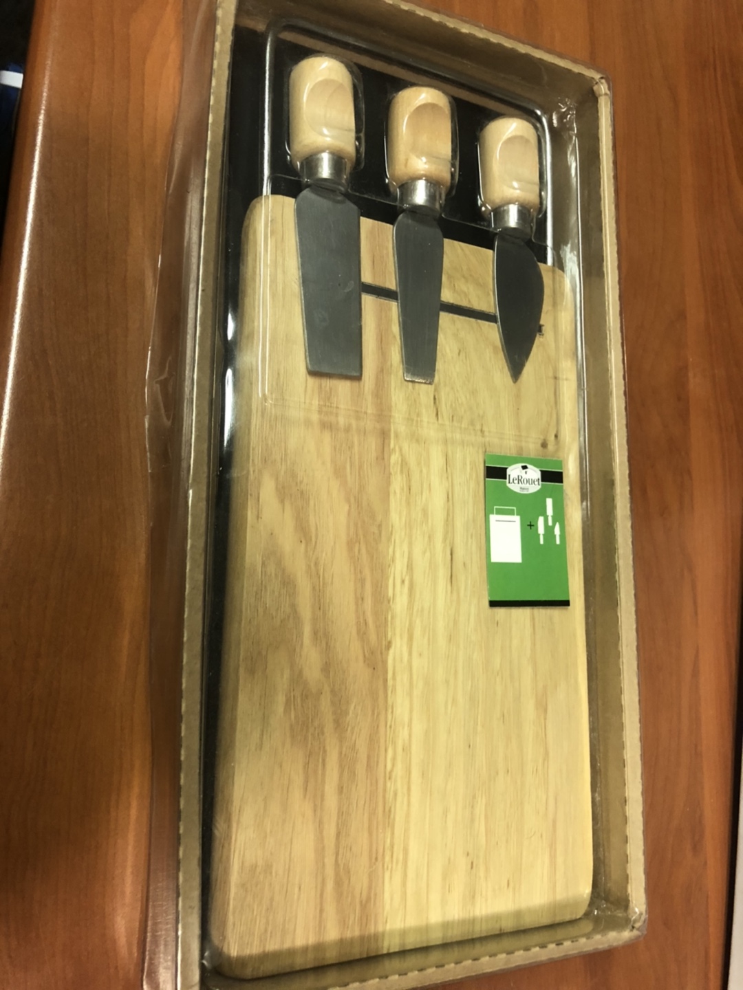 Cheese Board with 3 cheese knives thumbnail