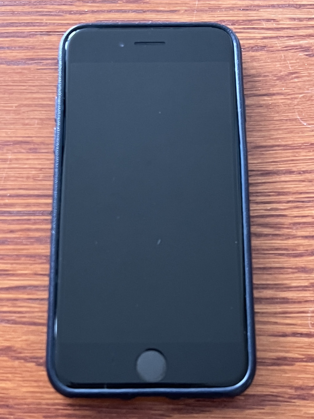 iPhone 7 - photo 2