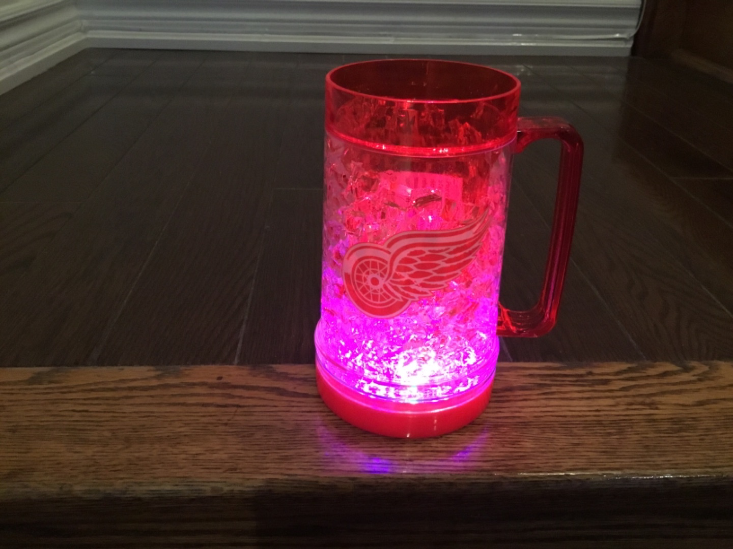 NHL Detroit Red Wings Light Up Freezer Mug - photo 3